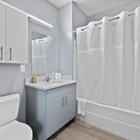 Furnished Apartments Near Encore Everett Room photo