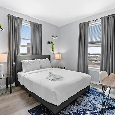 Furnished Apartments Near Encore Everett Room photo