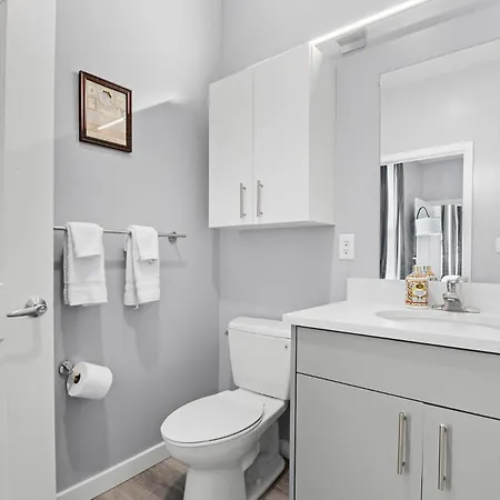Furnished Apartments Near Encore Everett Room photo