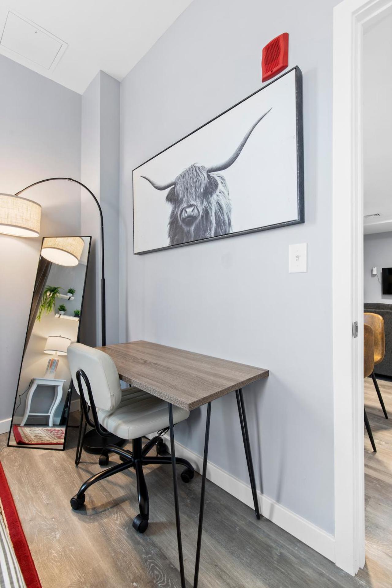 Apartment Furnished Near Encore