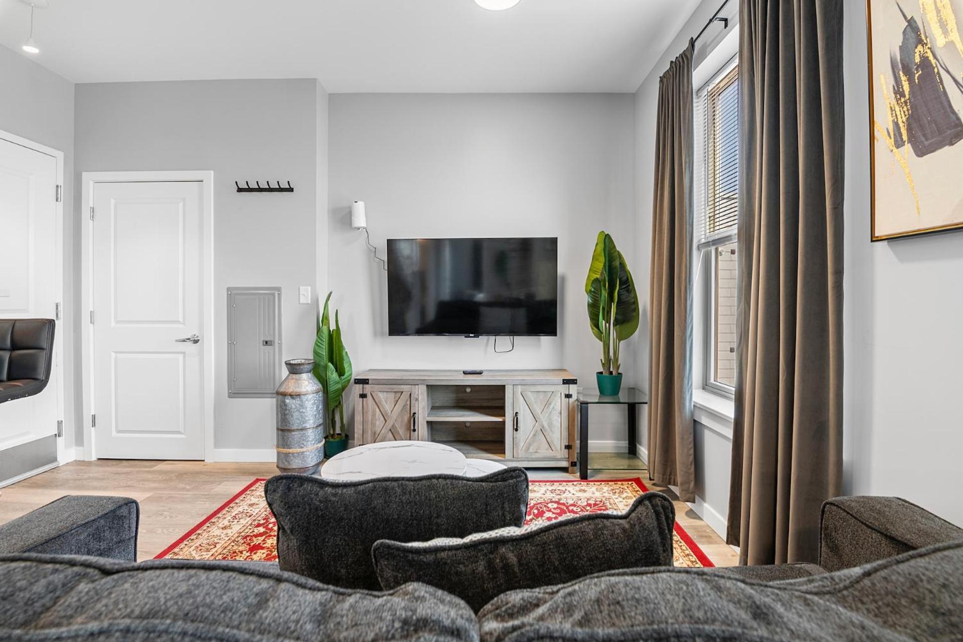 Apartment Furnished Near Encore